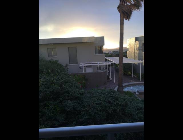 2 BEDROOM APARTMENT TO LET IN WAVES EDGE